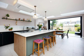 Veeve - The Wimbledon Retreat